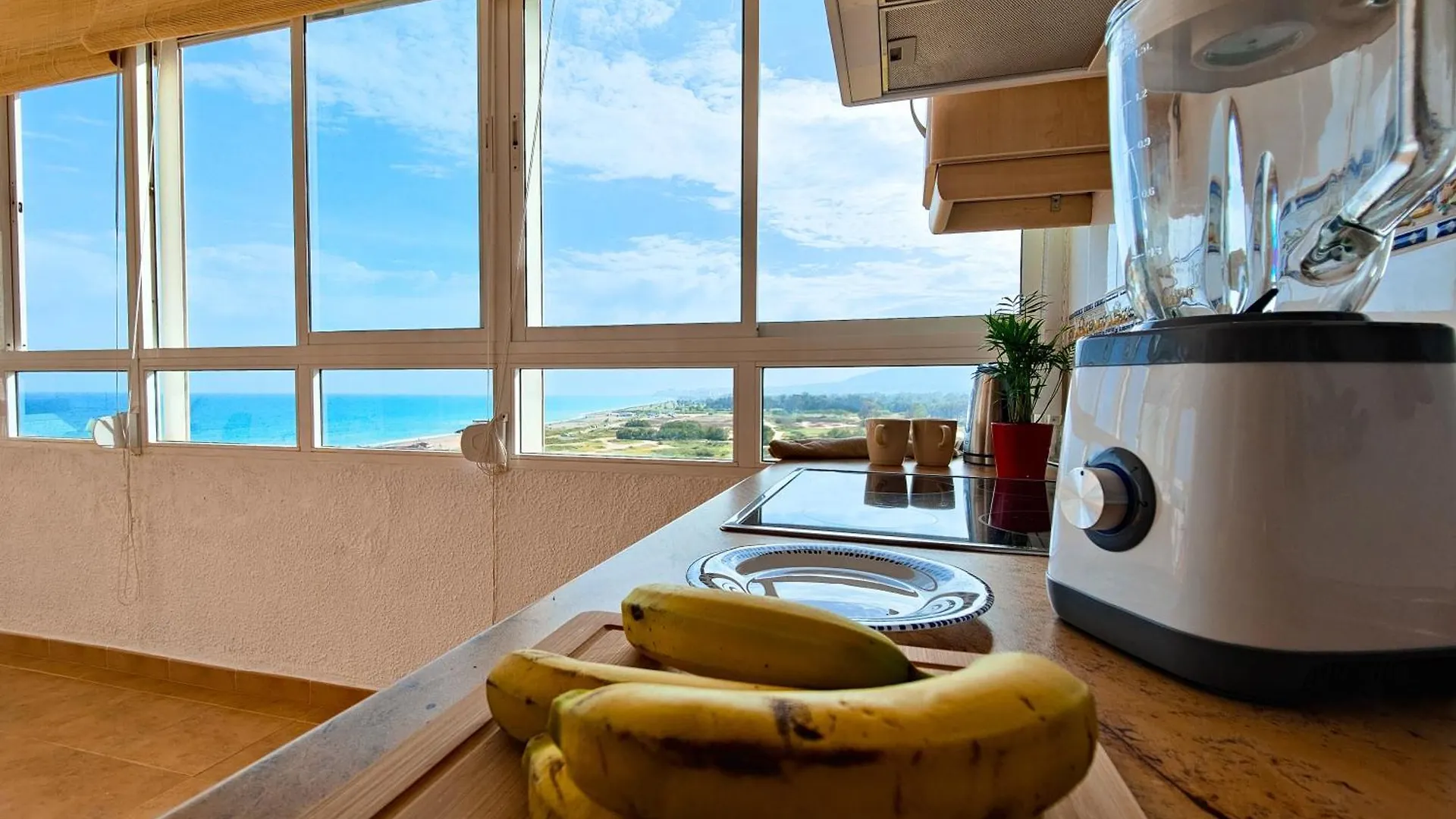 Modern Loft In Malaga Beach Apartman